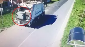 Çöp aracına yüklenerek götürülen konteyner, 2 belediye arasında krize yol açtı