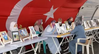 EVLAT NÖBETİNDEKİ AİLELER, 17 GÜNLÜK KISITLAMADA DA EYLEMİNİ SÜRDÜRECEK