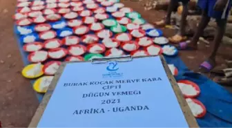 Düğün yemeğini Afrika'da verdiler