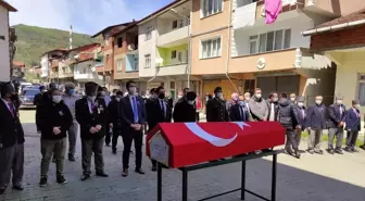 Kansere yenik düşen Kıbrıs Gazisi toprağa verildi