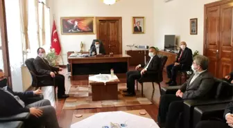 Kaymakam Ünsal: 'Şehidimizin kemiklerini sızlatmayın'