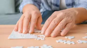 'Parkinson Hastalarını Beyin Pili Yaşama Bağlıyor'