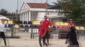 SPOR Plaj voleybolunda Tokyo yolu İzmir'den geçecek