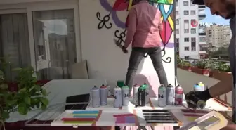 Tam kapanmada sokak sanatı evlere taşındı
