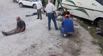 İşçi servisi midibüsü kayalıklara çarptı: 14 yaralı