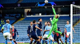 PSG'li futbolcular, Manchester City karşılaşmasında hakemin kendilerine küfrettiğini söyledi