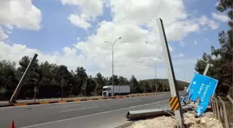 SEYİR HALDEKİ TIR'IN TAKILDIĞI TABELA KALDIRILDI