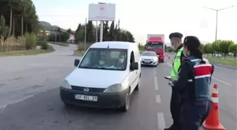 Son dakika haberi! Görev başındaki jandarma ekibi iftarını uygulama noktasında yaptı