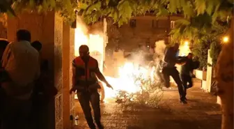 İsrail polisi Mescid-i Aksa'ya girerek cemaate saldırdı: 205 yaralı