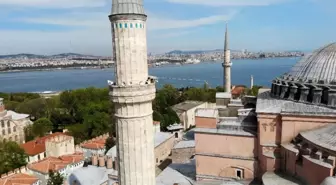 Ayasofya Camii, Kadir Gecesi'nde mahya ile buluştu