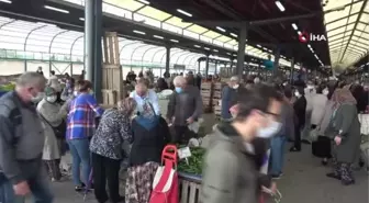 Tam kapanmanın 9. gününde kurulan pazar yerlerine vatandaştan yoğun talep