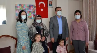 Son dakika haberleri... Hakkari Valisi İdris Akbıyık'tan şehit ailesine 'Anneler Günü' ziyareti