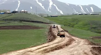 Van Büyükşehir Belediyesi Genel Sekreteri Çelikel Gürpınar'da yatırımları inceledi