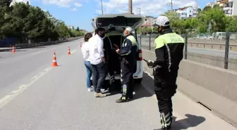 Çalışma belgesi olmayan avukatlar, denetime takıldı