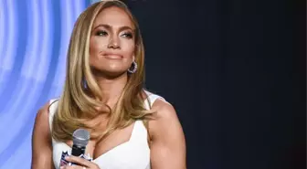 Nişanlısından ayrılan Jennifer Lopez, 17 yıl önceki sevgilisi Ben Affleck'e geri döndü