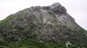 Doğası ve yaban hayatıyla dikkati çeken Tunceli'deki 'Sülüklü Göl' bahar renklerine büründü