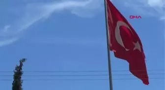 GAZİANTEP JANDARMALARLA BİRLİKTE ŞEHİT OĞLUNUN SEMBOLİK MEZARINI ZİYARET ETTİ