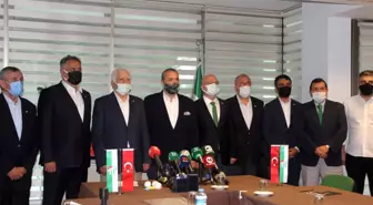 Bursaspor'da başkan adayları listelerini teslim etti