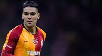 Falcao'dan taraftarın kafasını karıştıran paylaşım: Gelecek sezon bizi daha güçlü yapacak