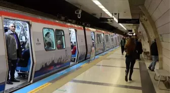 İstanbul'da metro sefer saatlerine kademeli normalleşme ayarı