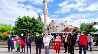 Osmanlı'nın en büyük hadis medresesinin önünden İsrail'e seslendiler