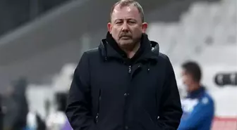Sergen Yalçın, Fenerbahçe'de hayal kırıklığı yaşatan Papiss Cisse'yi takımda istiyor