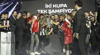 Beşiktaş şampiyonluk kupasını aldı