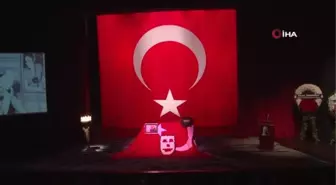 Hayatını kaybeden usta sanatçı Erol Keskin için Harbiye Muhsin Ertuğrul Sahnesi'nde tören düzenlendi