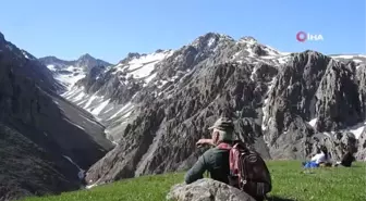 Yaz günü Munzur'da kızak keyfi