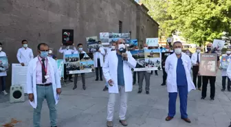 Kayseri'de sağlık çalışanları İsrail'in Filistin'e yönelik saldırılarını protesto etti