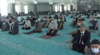 Afyonkarahisar'ın en büyük camisinde ilk namaz kılındı