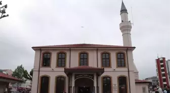 Filistinli şehitler için gıyabi cenaze namazı kılındı