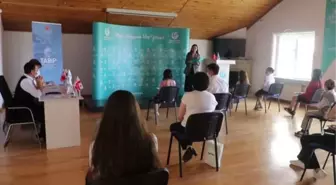 Gürcistan'da seçmeli yabancı dil olarak Türkçe öğrenen öğrenciler için şiir yarışması yapıldı