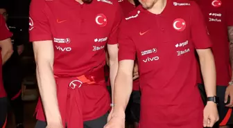 Milli futbolcular Dorukhan Toköz ve Rıdvan Yılmaz'ın doğum günü kutlandı