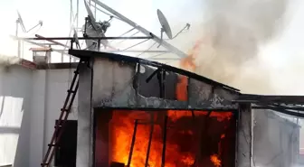 Son dakika... Yangında ağabeyi ve engelli yeğeninin kurtulduğunu gören kadının sevinç gözyaşları