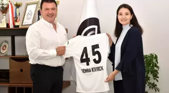 Milletvekili Kıvırcık'tan şampiyon Manisa FK'ya tebrik