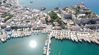 Bodrum'a 'mavi tur' için gelen turistler denize 'güvenli' açılacak