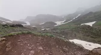 Hakkari'de mayıs ayında kar yağışı