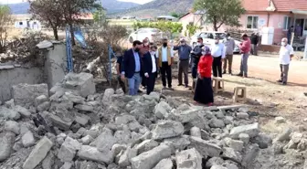 Kaymakam evi yanan vatandaşı ziyaret edip destek sözü verdi