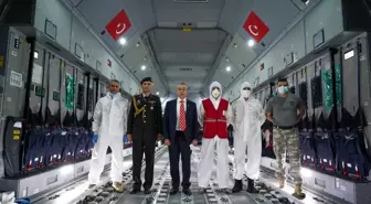 Kızılay'ın gönderdiği tıbbi malzemeler Hindistan Kızılhaçı'na teslim edildi