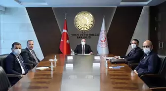 Son dakika: Siirt Valisi Hacıbektaşoğlu başkanlığındaki heyet Sanayi ve Teknoloji Bakanı Mustafa Varank'ı ziyaret etti