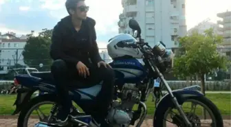 ELEKTRİK DİREĞİNE ÇARPAN MOTOSİKLETİN SÜRÜCÜSÜ ÖLDÜ