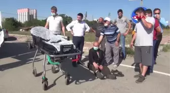 MALKARA'DA OTOMOBİLLE ÇARPIŞAN MOTOSİKLET SÜRÜCÜSÜ YARALANDI