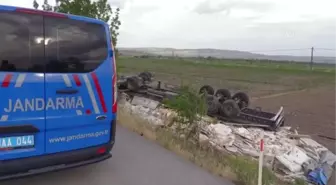 Son dakika haberleri | AFYONKARAHİSAR - Mermer yüklü tır devrildi: 1 ölü, 1 yaralı (2)