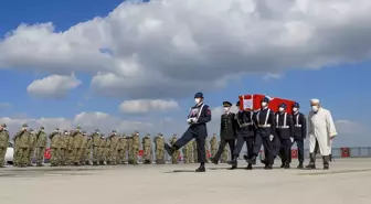 Son dakika! ŞEHİT UZMAN ÇAVUŞ İÇİN AĞRI'DA TÖREN