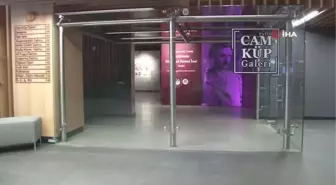 Fatih Cam Küp Galerisi'nde anlamlı sergi