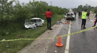 Son dakika: KASTAMONU'DA 2 OTOMOBİL ÇARPIŞTI: 2 ÖLÜ, 1 YARALI