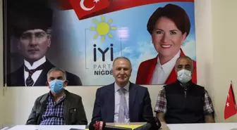 İYİ Parti GİK Üyesi Mümin İnan, Adana'da bir kişinin yumruklu saldırısına uğradığını iddia etti