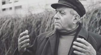 Ahmed Arif kimdir?
