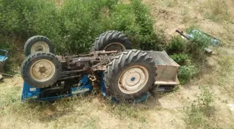 Germencik'te devrilen traktörün sürücüsü yaralandı